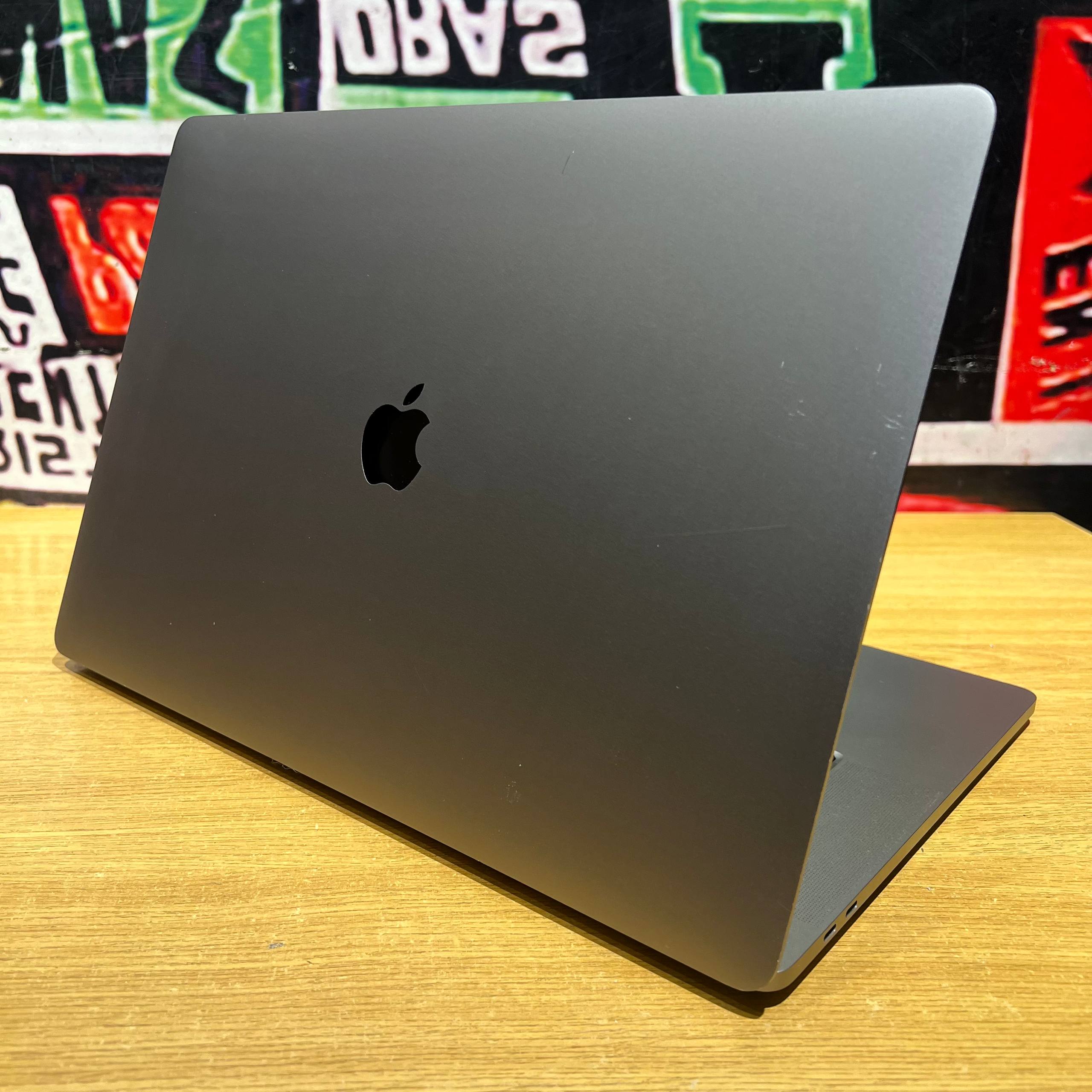 TACNA - 16" Pro TouchBar 2019 (i7)